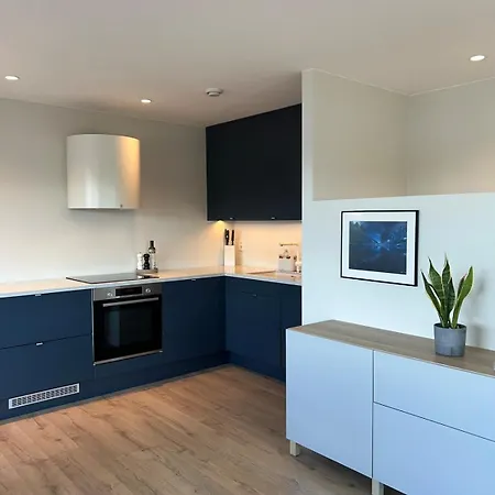 House With Stunning Views - Close To Center And *