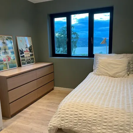 House With Stunning Views - Close To Center And Villa *